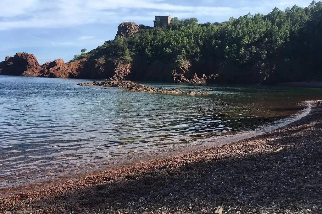 Villa A L'Etage Avec Piscine Proche Bord De Mer Saint-Raphaël Ferienhaus
