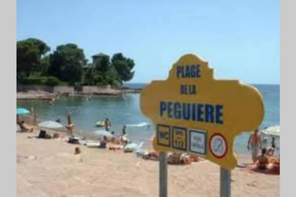 Ferienhaus Villa A L'Etage Avec Piscine Proche Bord De Mer Saint-Raphaël