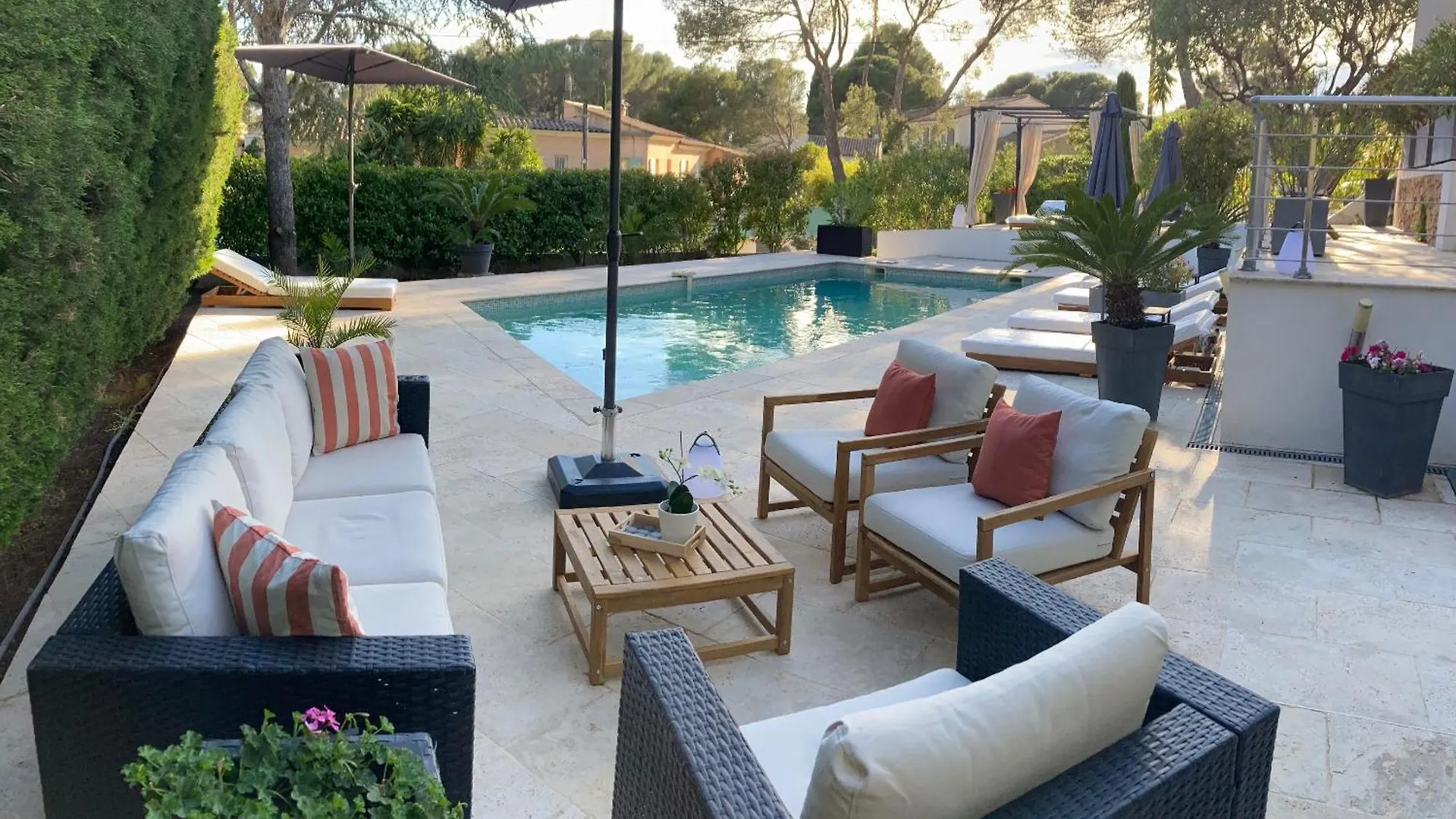 Villa A L'Etage Avec Piscine Proche Bord De Mer Saint-Raphaël