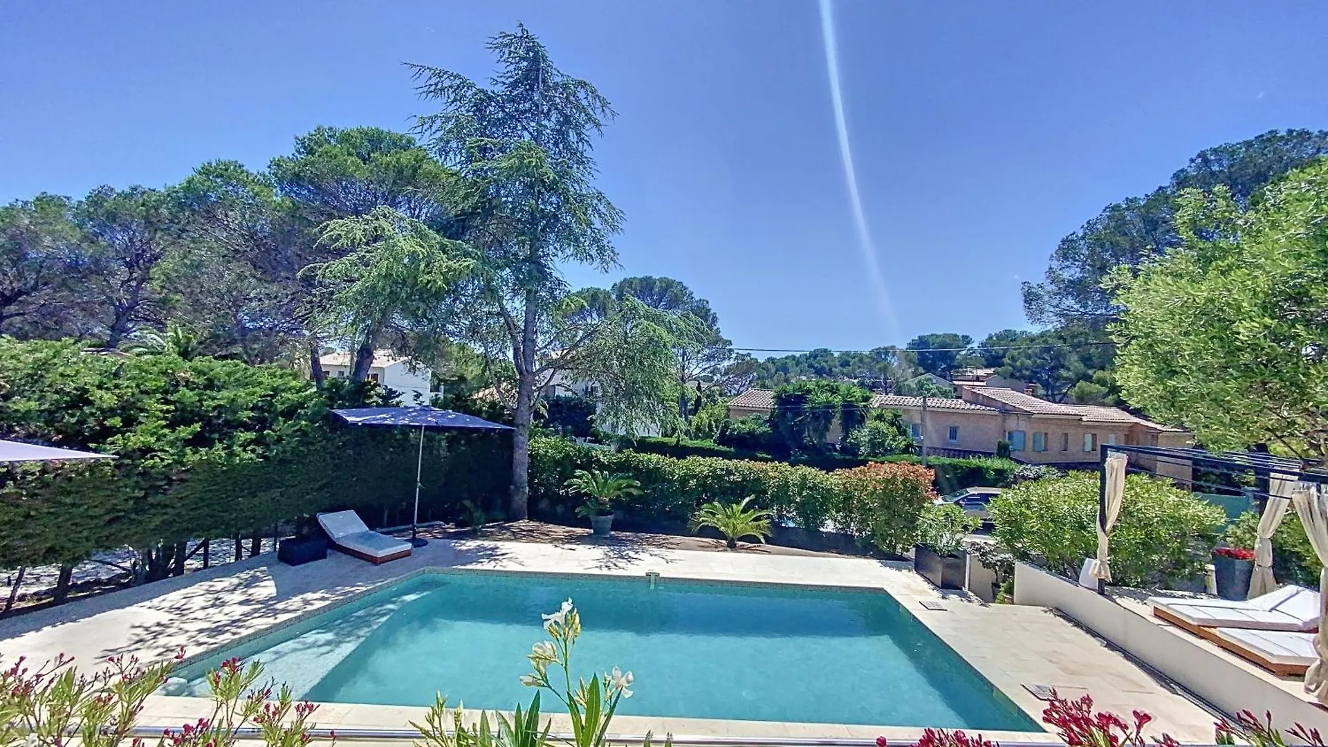Ferienhaus Villa A L'Etage Avec Piscine Proche Bord De Mer Saint-Raphaël